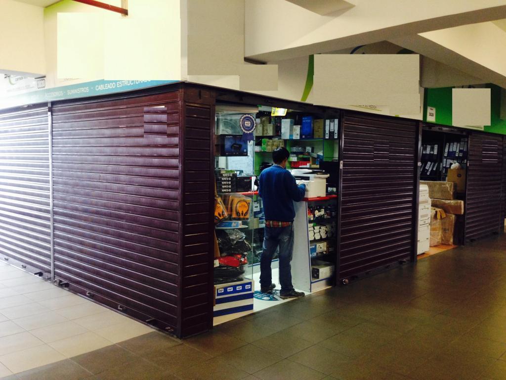 EN Venta Excelente Local Comercial en la Av.Petit Touars en pleno centro de Miraflores