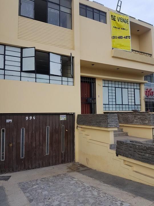 Vendo casa en Av. Bolivar Pueblo libre
