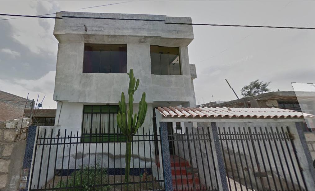 doy casa de dos pisos en anticresis urgente motivo de salud