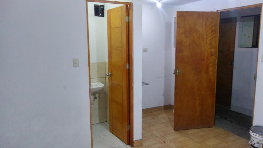 Habitacion En Alquiler San Miguel d Estreno baño y cocina