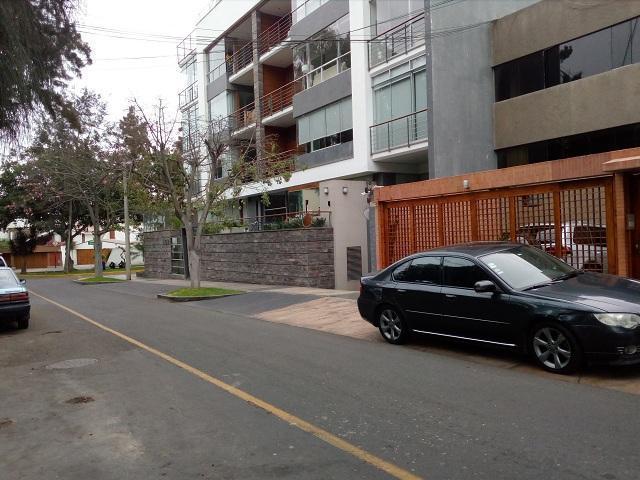 COD. 4212 EXCELENTE DEPARTAMENTO FRENTE A PARQUE