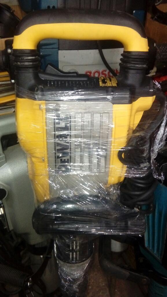 Vendo Martillo Dewalt de 11 Kg Seminuevo