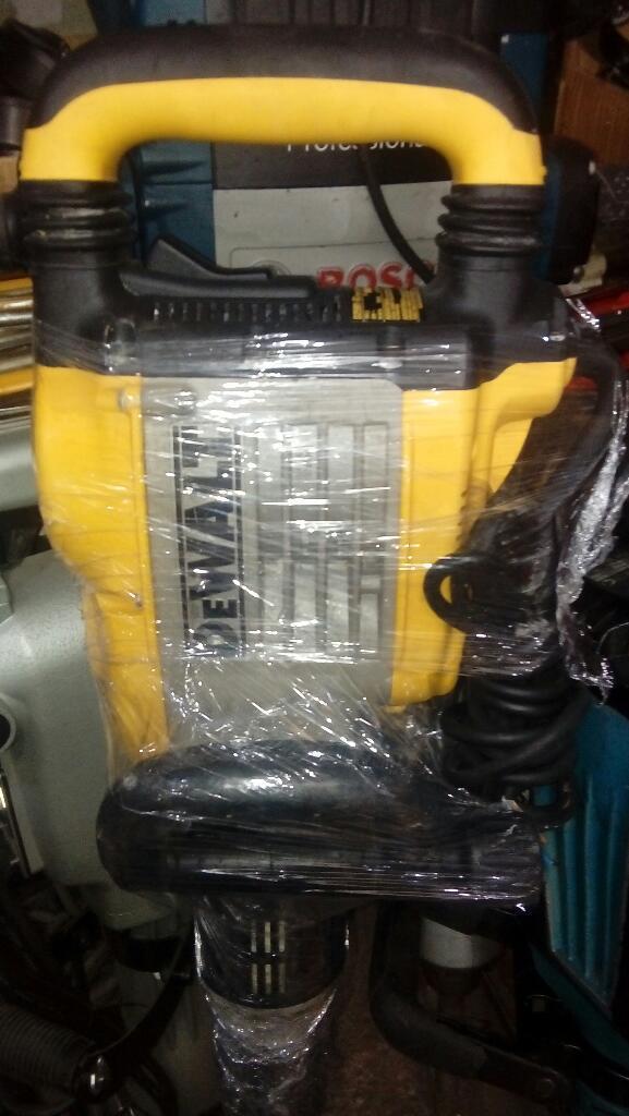 Vendo Martillo Dewalt de 11 Kg Seminuevo