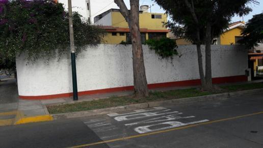 Terreno residencial, cerca a la Avenida Ayacucho, parámetros para 5 pisos, 27 ml de frente, 17 ml de izq