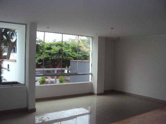 Vendo Flat 220m2 Primer piso en Surco