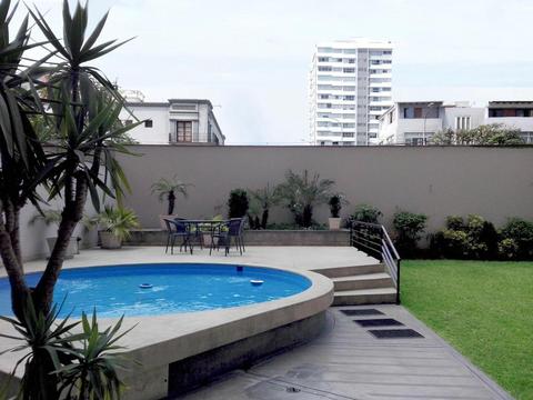 LOVELY APARTMENT GREAT LOCATION FOR VACATION RENTAL IN MIRAFLORES