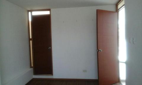 Alquilo habitacion en estreno con baño propio. A una cuadra de UPN y muy cerca a centros comerciales