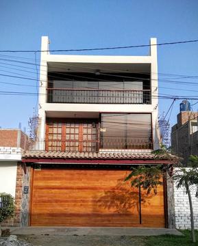 Moderna Casa 03 Pisos,280m², 06Hab, Urb. San Judas Tadeo a sólo $207,000