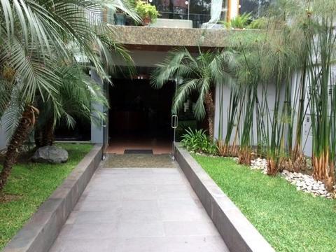 En Alquiler Lindo Penthouse con Amplia Terraza En San Isidro