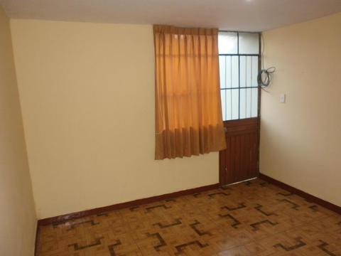 Alquilo habitacion para persona sola y/o estudiante en Miraflores Coop 14