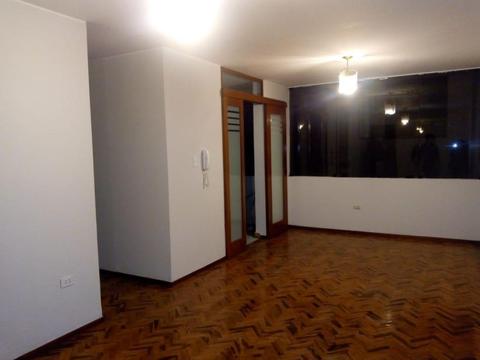 Alquilo departamento 3º piso 2 dormitorios, 1 cochera S/1,500 – La Molina