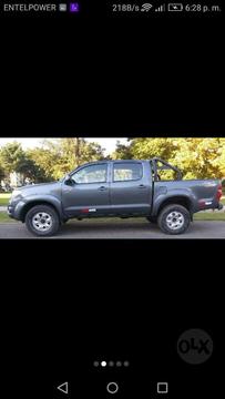 Alquilo Camioneta Hilux 4x4