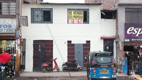 VENDO CASA EN ZONA COMERCIAL VILLA EL SALVADOR