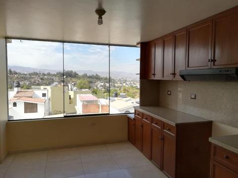 LINDO DEPARTAMENTO CERCA AL CLUB INTERNACIONAL EN VENTA