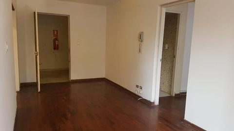 Alquilo minidepartamento en Miraflores en segundo piso con cochera