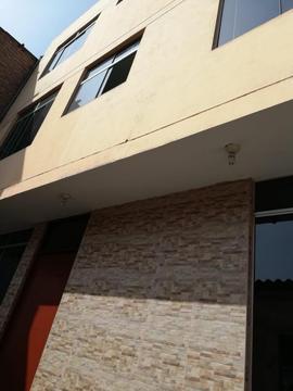 Se Vende Casa de 3 Pisos de 200 m2 con Estacionamiento - Tahuantinsuyo - Independencia