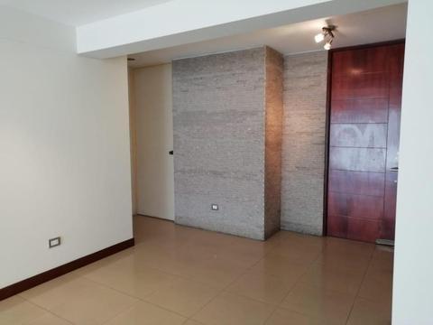 Vendo departamento en Miraflores, piso 4to, 3 habitaciones, 3 baños, cochera y depósito