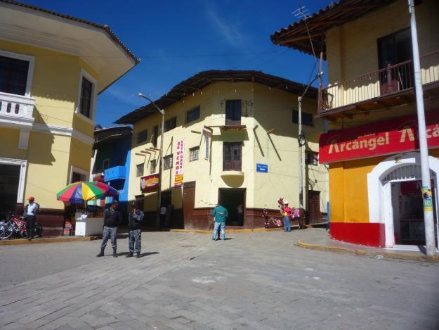 REMATE FINAL...!!! HOSTAL EN , EN PLENA PLAZA DE ARMAS !! 130 M2