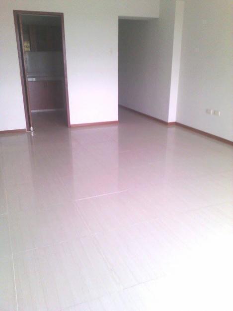 Departamento Estreno de 100 m2 . $ 65.000 dolares . 2do Piso . C/ascensor .. Ubicado Por la Universidad UCV