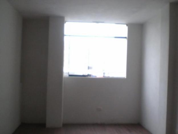 Busco alquilar habitacion para pareja