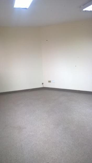 Alquilo oficina de 150 m2 en Surco a 1699 dólares