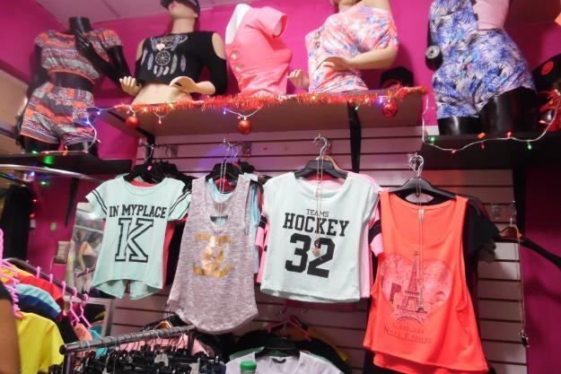 TRASPASO DE STAND ROPA DE DAMAS