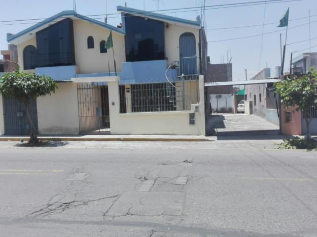 VENDO CASA