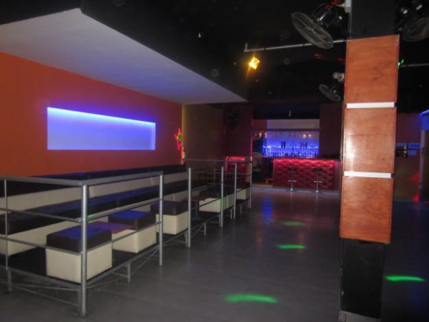 TRASPASO DISCOBAR EXCELENTE UBICACIÓN EN V.M.T