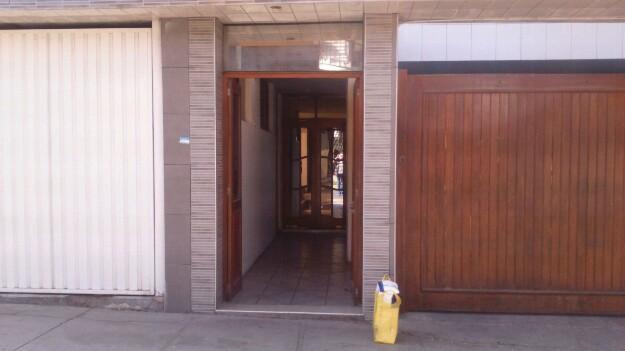 POR URGENCIA VENDO HOSTAL