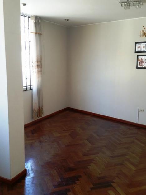 Vendo lindo departamento con cochera en Yanahuara. HS D 1402