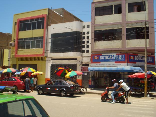 SE VENDE LOCAL COMERCIAL EN AVENIDA BALTA CUADRA 17