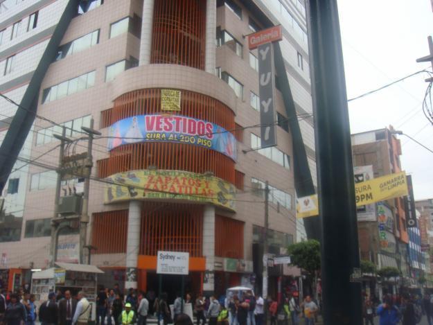 SUPER INCREIBLE OFERTA MUY RENTABLE 1ºPISO EMPORIO DE GAMARRA