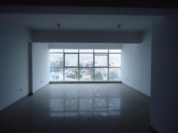 HOF 2039 Alquilo oficina con cochera de 60 mts2 en Edificio Nasya Yanahuara