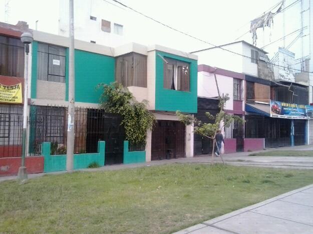 Vendo casa zona comercial