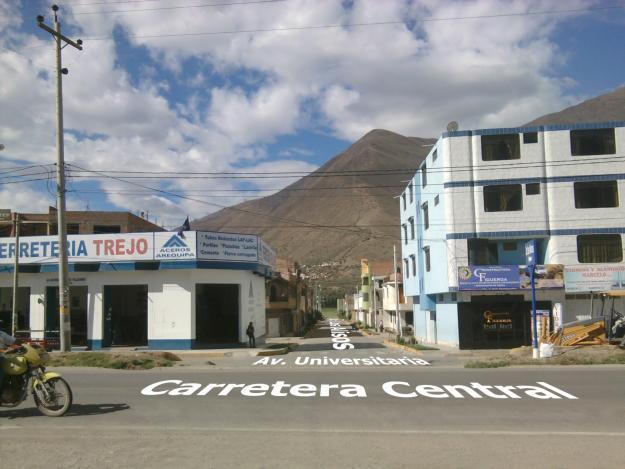 Lote en esquina altura del grifo DELTA a 1 Cdra. Y media de la carretera Central