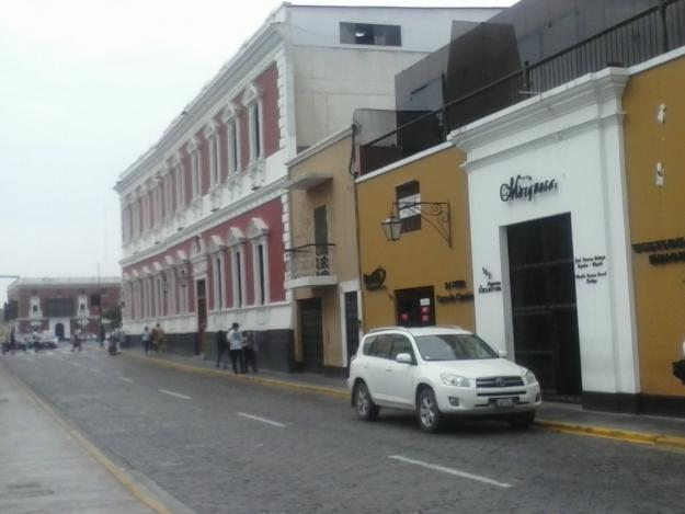Alquilo oficina Centro de Trujillo