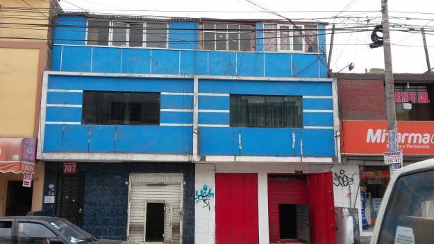 SE VENDE LOCAL COMERCIAL EN AV. GRAN CHIMU ZARATE S.J.L