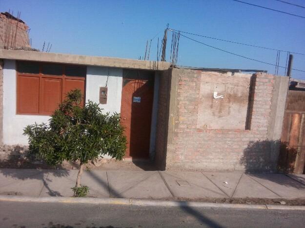 VENDO CASA EN MOLLENDO