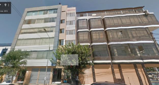 VENDO STAND MODERNO CENTRICO !GRAN OPORTUNIDAD! LINCE