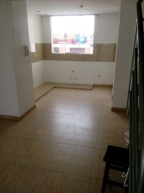 Duplex 3 y 4to piso frente al Parque Lambramani