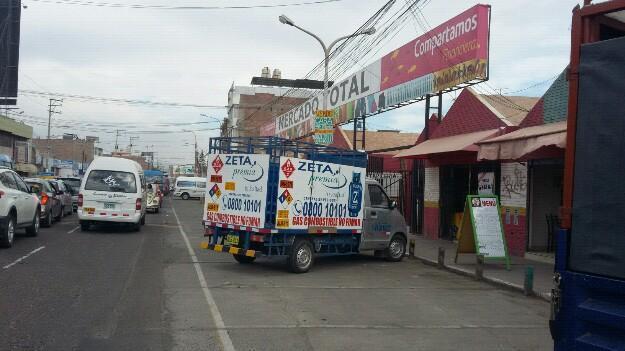 LOCAL COMERCIAL MERCADO TOTAL