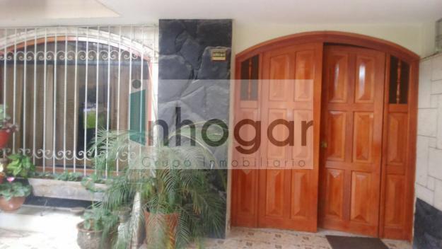 VENDO HERMOSO DUPLEX EN PIEDRA SANTA