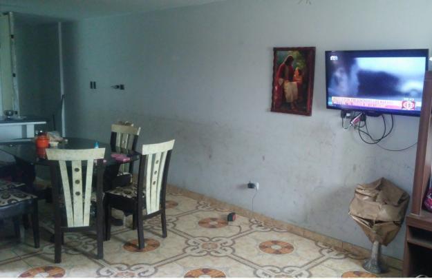 VENDO CASA DE 3 PISOS