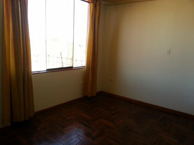 Alquilo Departamento Duplex en Jose Luis Bustamante y Rivero