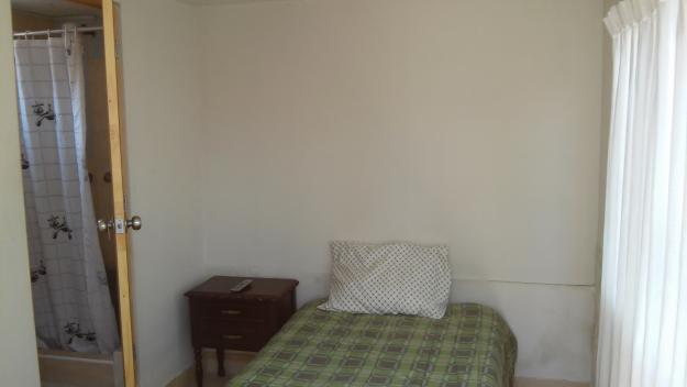 Alquilo habitacion amoblada con baño, por dia, semana o mensual en Yanahuara en la calle Misti 406