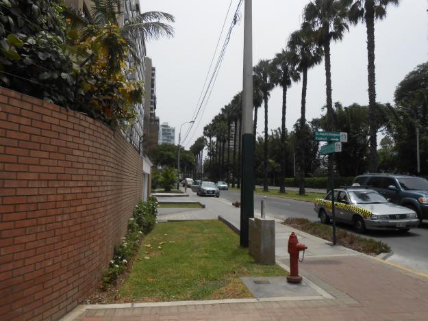 Habitacion amoblada mejor zona imposible