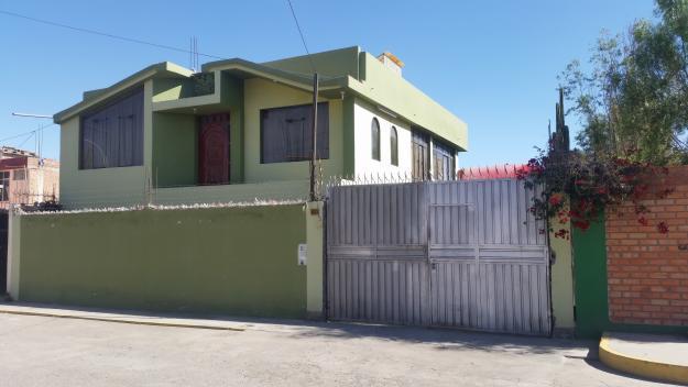 Vendo casa 350m2 ubicada en distrito de paucarpata