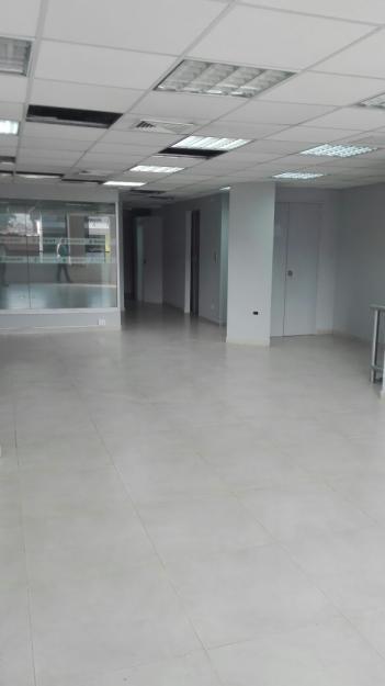 alquilo local comercial buena ubicacion entidades financiera otros