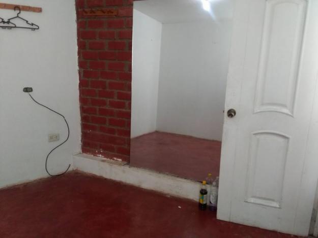 HABITACION ALQUILO 230, SURCO