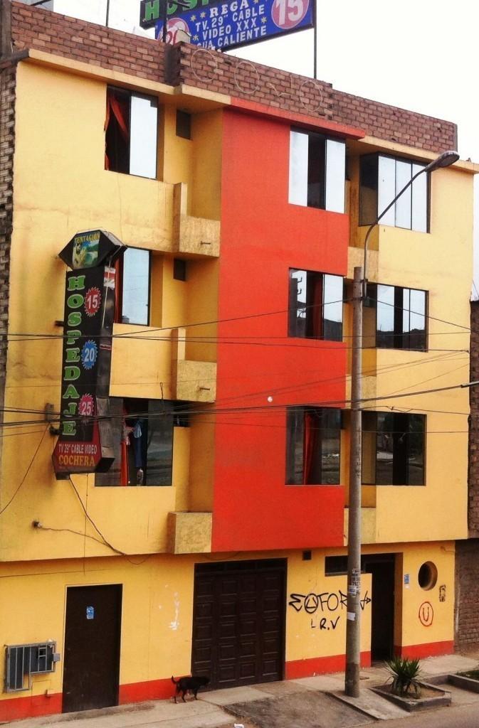 Vendo Hostal en El Agustino Puente Nuevo